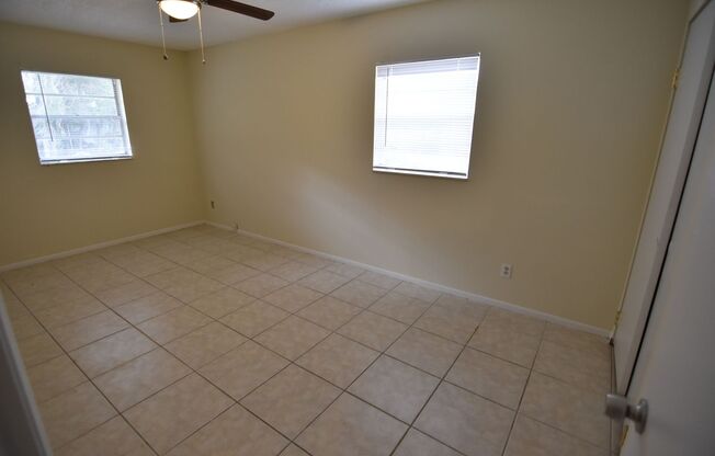 2 Bed/1 Bath, Duplex - AVAILABLE NOW!