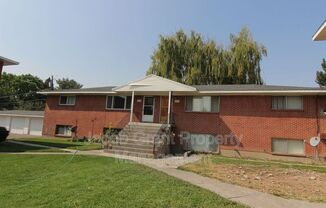 2170 SAINT CLAIR RD