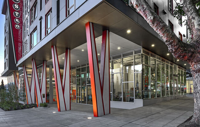 95 Walk score at Astro Apartments, Washington