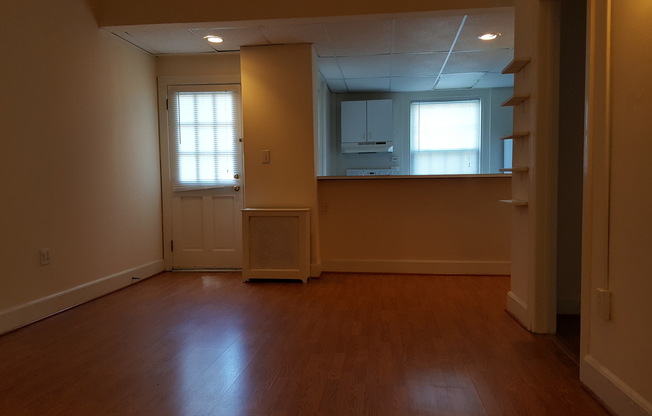 2 beds, 1.5 baths, 825 sqft, $1,800, Unit 125
