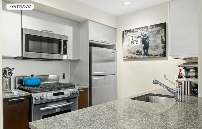 1 bed, 1 bath, 663 sqft, $4,595, Unit 19C