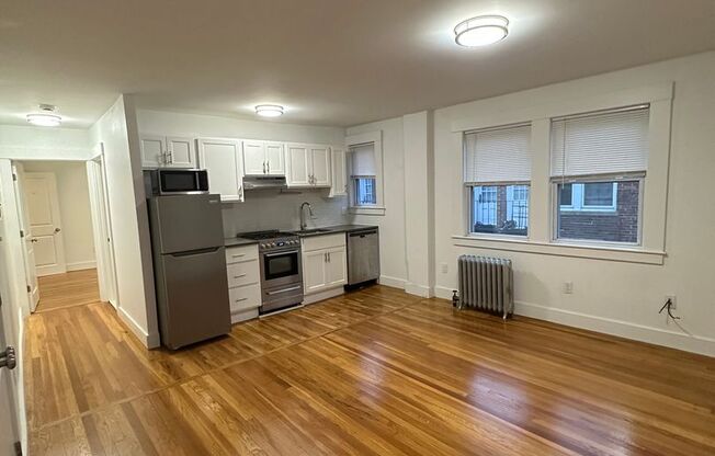 1 bed, 1 bath, 379 sqft, $2,185, Unit 107 Summer #412