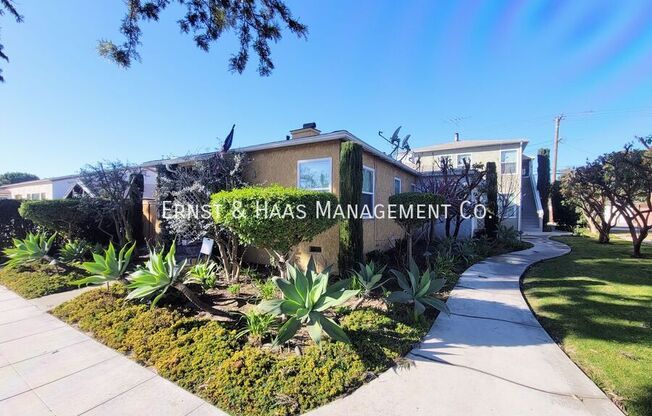4217 1/2 BELLFLOWER BLVD