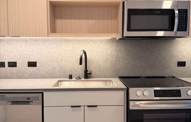 Studio, 1 bath, 362 sqft, $2,310, Unit 511