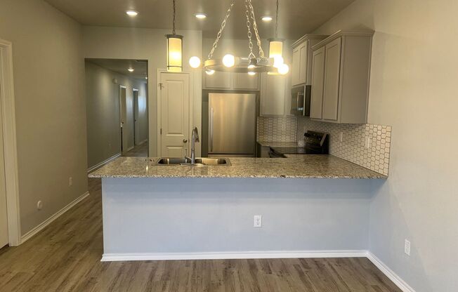 1227 LEXINGTON DR