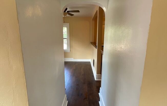 1 bed, 1 bath, $735, Unit 413 9th Street Up