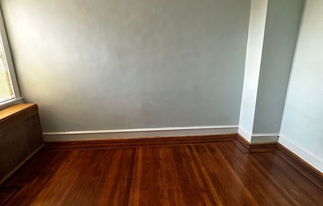 3 beds, 1 bath, $1,700