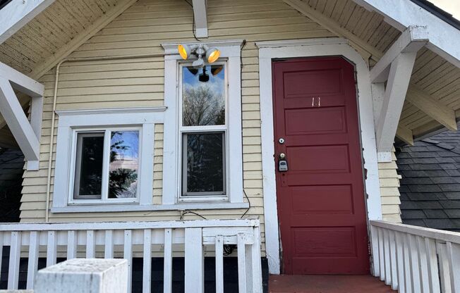 5235 17th Ave NE, Seattle WA 98105