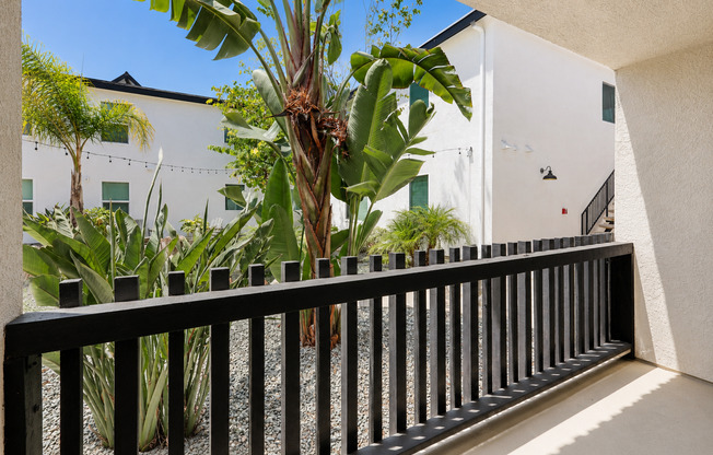 2 beds, 1 bath, 650 sqft, $2,695, Unit 5