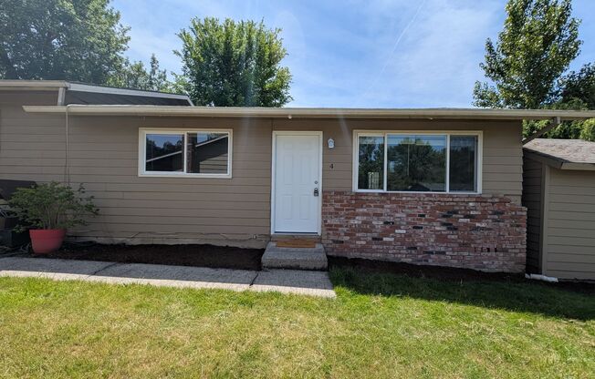Great duplex unit in Sherwood!