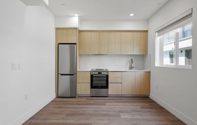 Studio, 1 bath, 356 sqft, $1,791, Unit 212