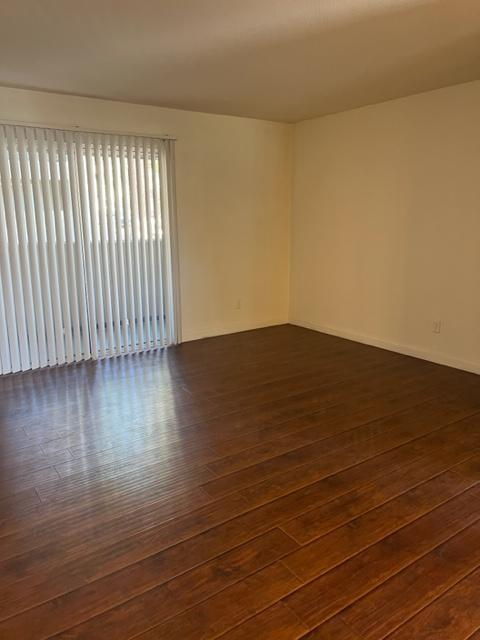 2 beds, 2 baths, 965 sqft, $1,295