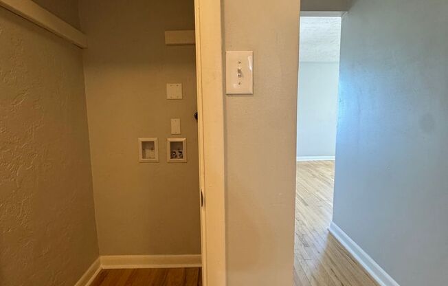 1 bed, 1 bath, 606 sqft, $1,595, Unit 420