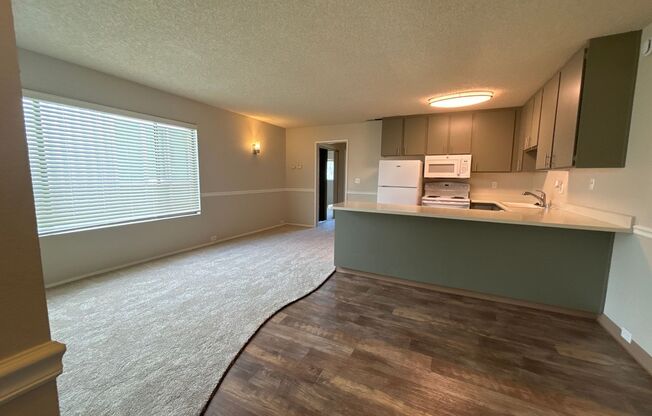 Near Everything, All Amenities! 1616 Q Street, Camellia Court Apartments