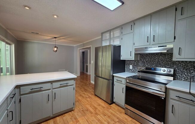 Charming 3 Bedroom Ranch Home in the Heart of Lawrenceville!