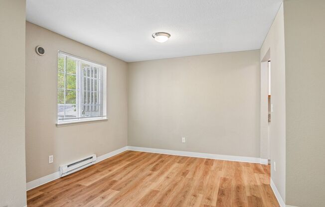 2 beds, 1 bath, 880 sqft, $1,650, Unit 4-304