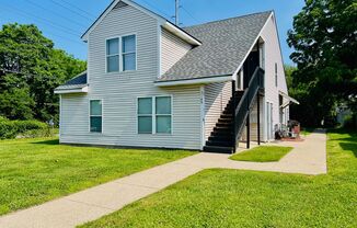 Second floor 1 bedroom apartment- Section 8 accepted