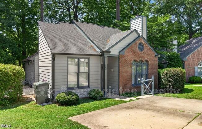 105 Ellsworth Place