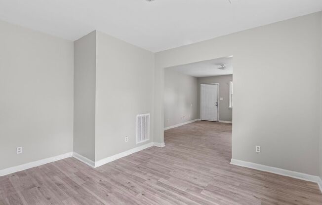 3 beds, 1 bath, $1,250