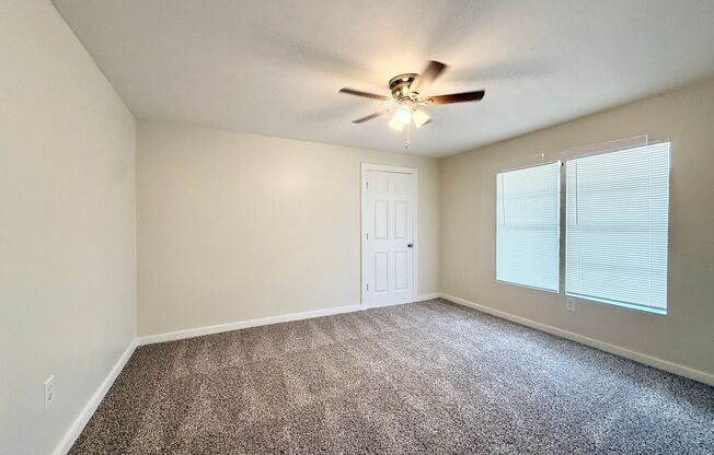 2 beds, 1 bath, $875, Unit SC535