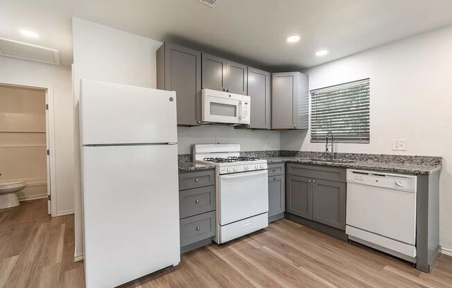 1 bed, 1 bath, $1,095, Unit 3106