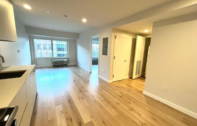 1 bed, 1 bath, $3,407, Unit 4-J