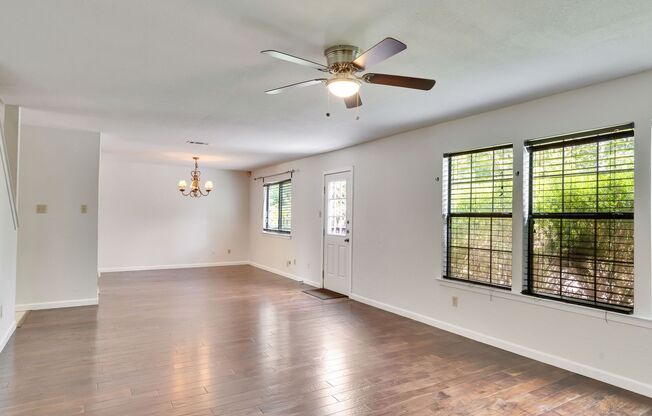 Great 3 bedroom home in South Austin!