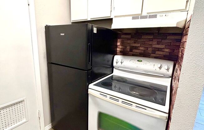 1 bed, 1 bath, 550 sqft, $795, Unit Unit 3