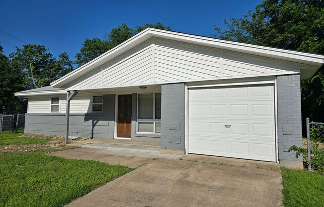 **MOVE IN SPECIAL--$500 RENT CREDIT FOR 2ND MONTH!!** (35% BAC)