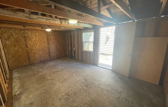 2 beds, 1 bath, 725 sqft, $1,350, Unit Highw2010