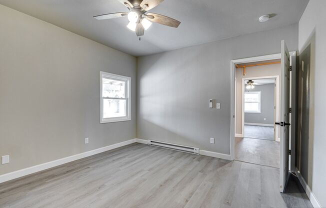 3 beds, 1 bath, 1,250 sqft, $1,999, Unit 3015 - P1