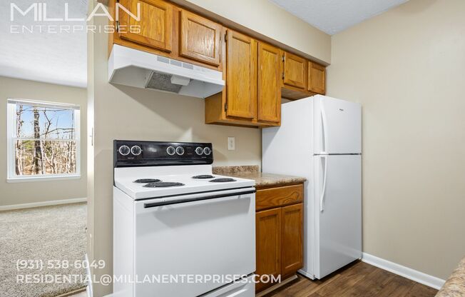 2 beds, 1 bath, 650 sqft, $975, Unit 100 Valley View Drive; Apt. B15