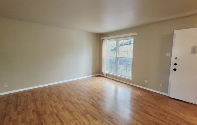 2 bedroom condo near Starcrest and Loop 410