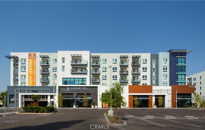 3 beds, 2.5 baths, 1,478 sqft, $4,327, Unit 35104