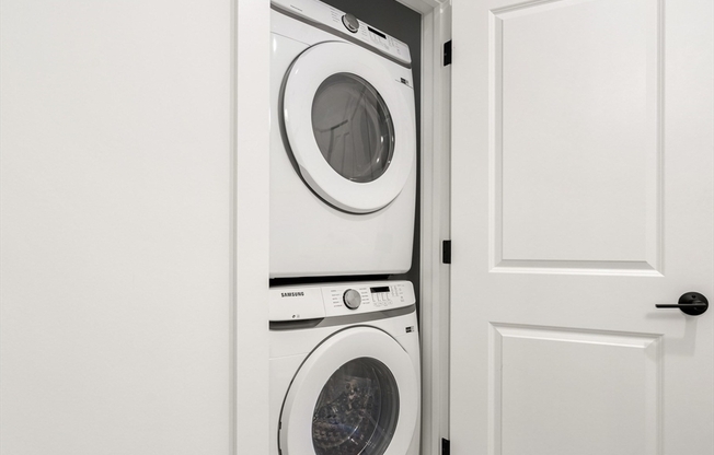 1 bed, 1 bath, 550 sqft, $2,200, Unit 214