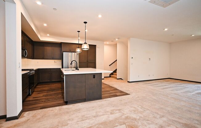 $4,790 - GORGEOUS FOUR BEDROOM HOME IN THE HEART OF DUBLIN