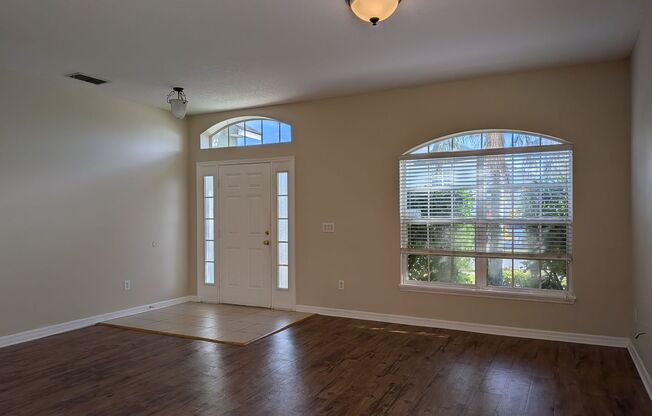 3 Bedroom, 2 Bathroom Home in Sanford!