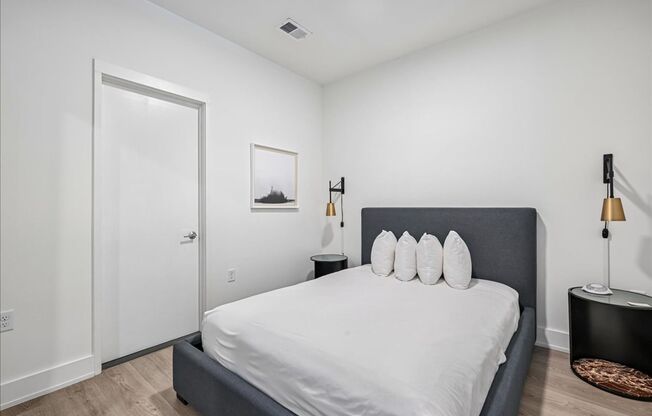1 bed, 1 bath, 569 sqft, $1,799, Unit 207