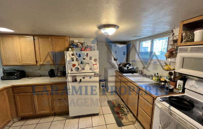 658 1/2 N 9 ST