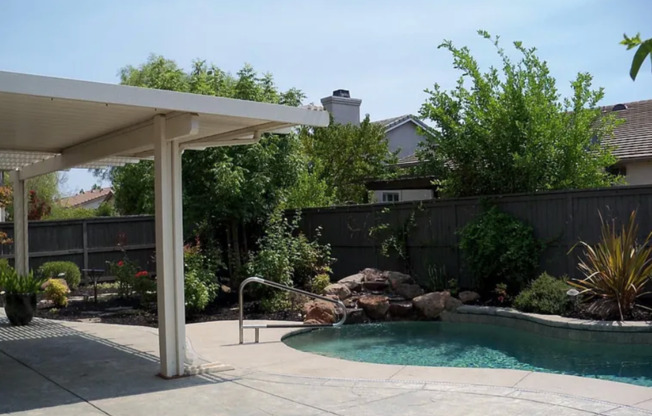 55+ Heritage Park RARE Find!  2-2 w/Private Pool!  Please read entire ad for viewings!!!