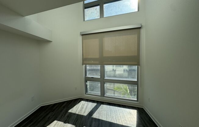 1 bed, 1.5 baths, 889 sqft, $2,670, Unit 251