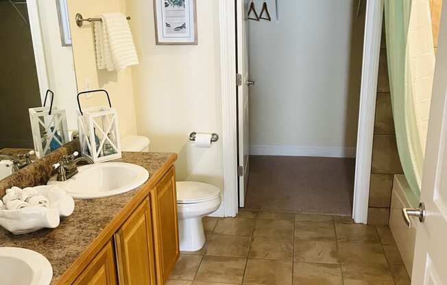 Oceanaire Apartments in Biloxi, MS photo of bathroom