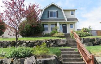 Gorgeous 3 bd House near JBLM! $500.00 Move In Credit!