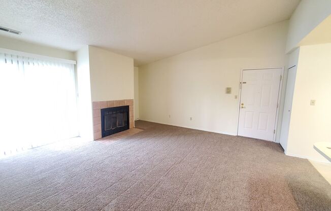 2 beds, 1 bath, $1,295