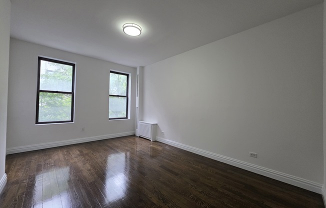 216 E 89th St 2E