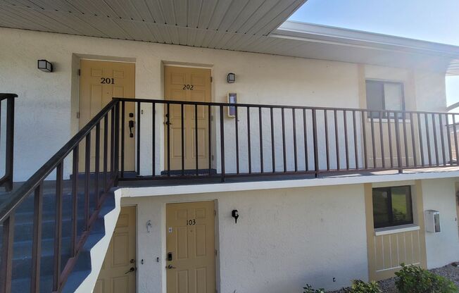 2 beds, 2 baths, $1,600