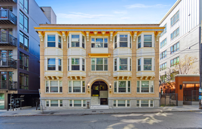 Goldie Apartments
