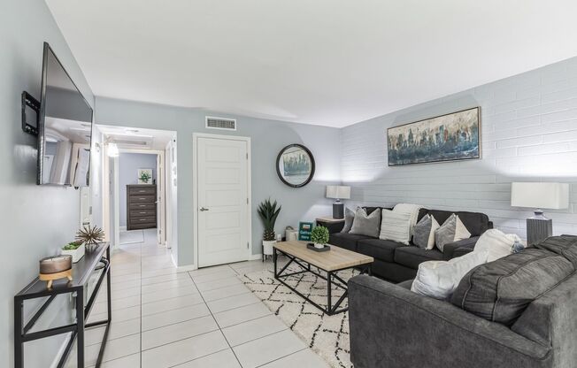 2 beds, 1 bath, 900 sqft, $1,324, Unit 65