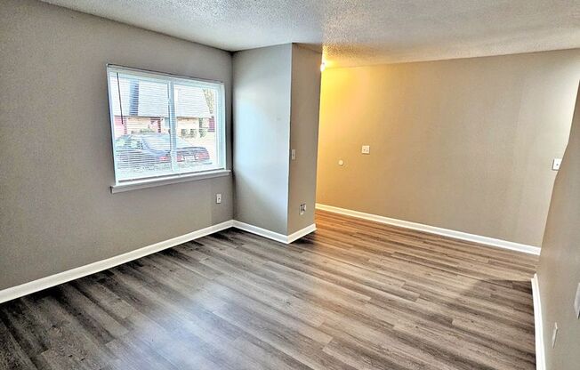 2 beds, 1.5 baths, 1,044 sqft, $900, Unit 9C