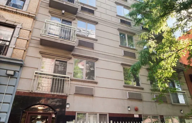 23 E 128 ST